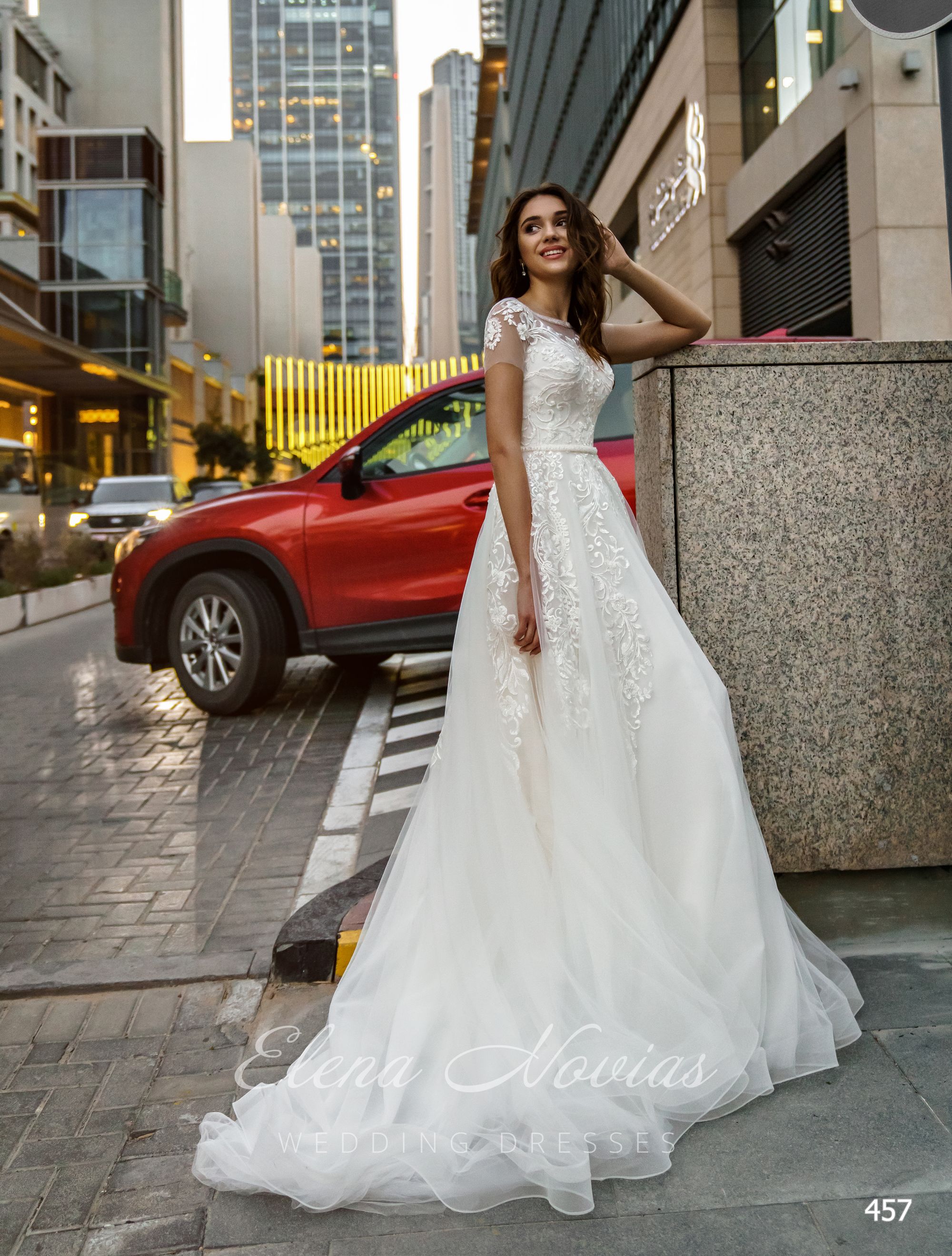 Изысканное свадебное платье "принцесса" со шлейфом от Elena Novias